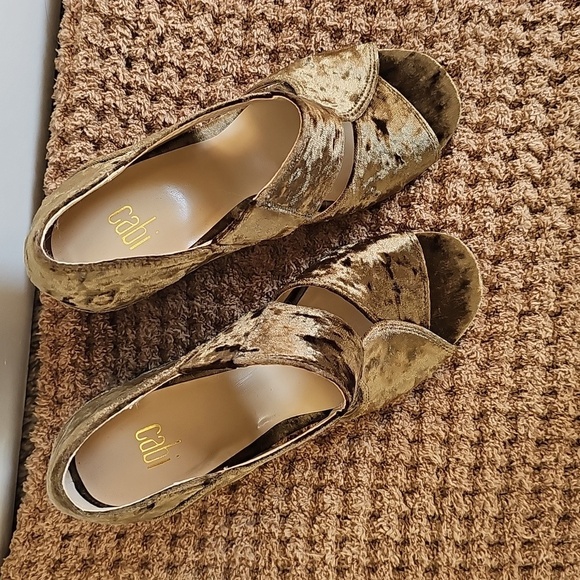 Cabi Women's Green Courts NWOT - Picture 3 of 8